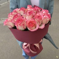 Букет из 13 роз Джумилия 60 см